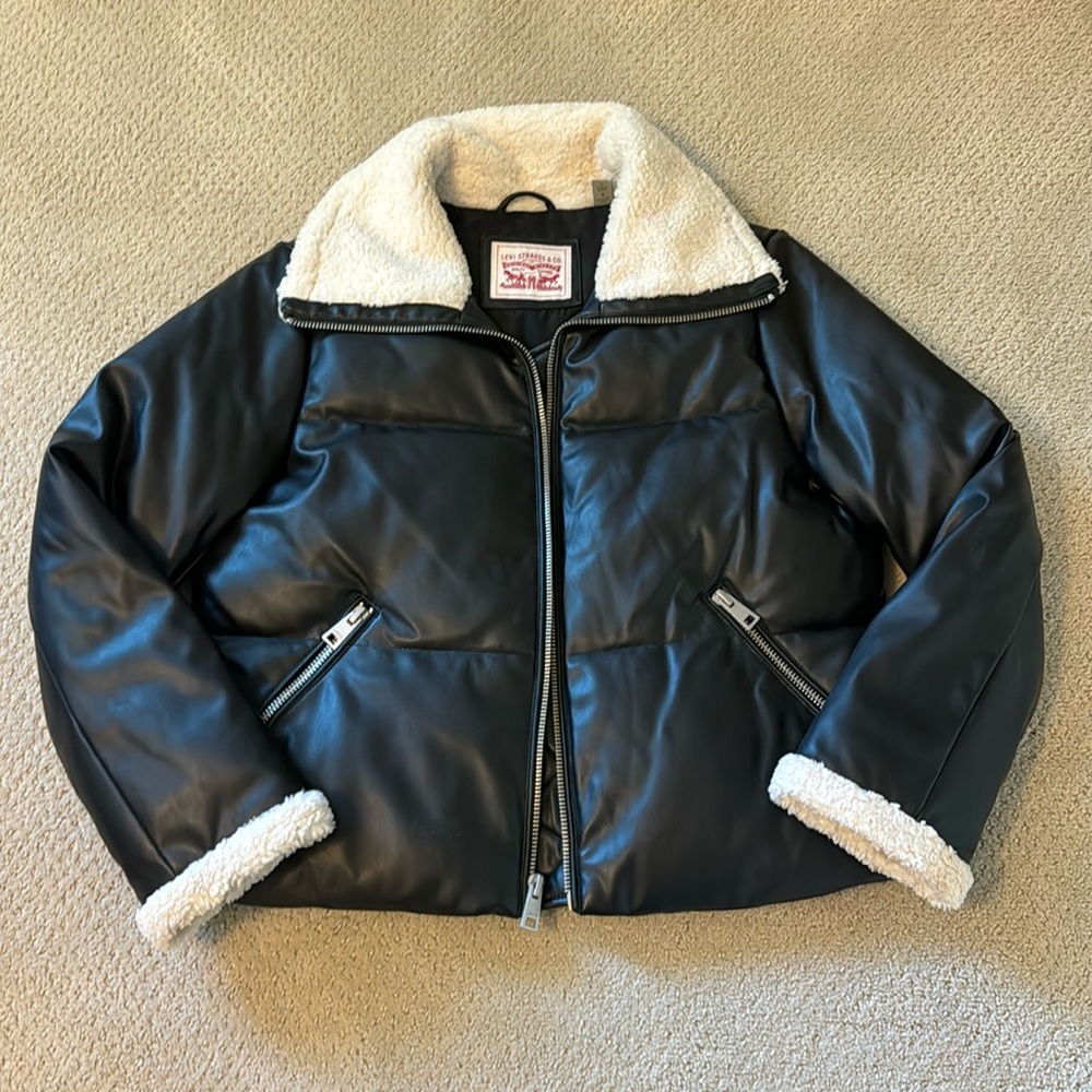 Levi’s Black Pleather Sherpa Puffer Jacket size L